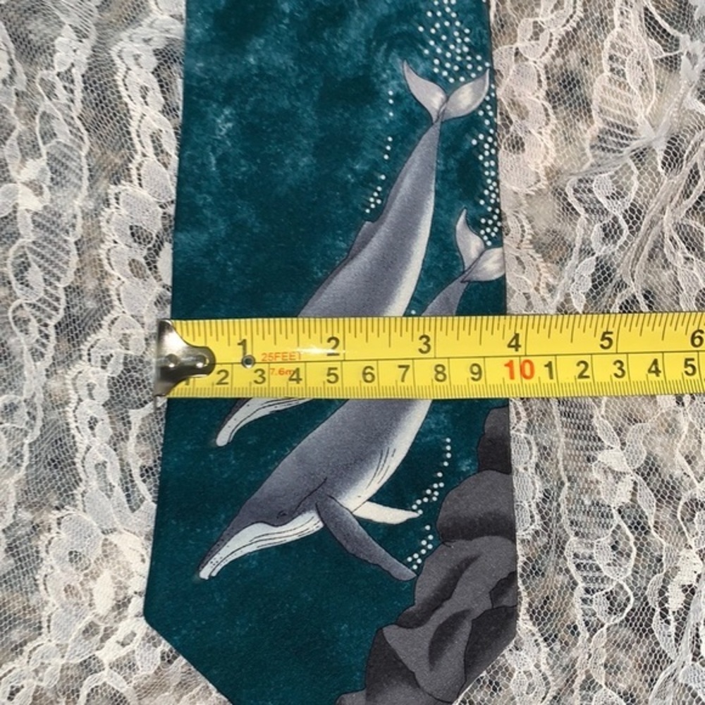 VTG World Wildlife Fund 1991 Humpback Whale - Picture 3 of 4